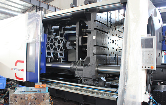 plastic parts injection company